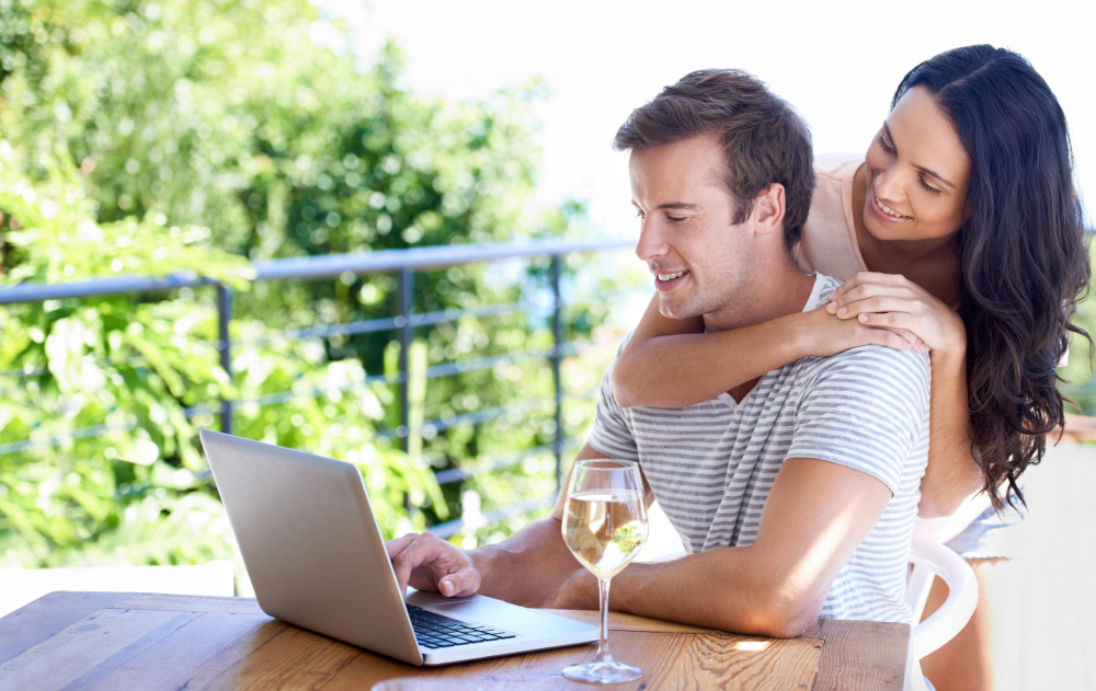 Bruiloft website maken: complete gids + voorbeelden
